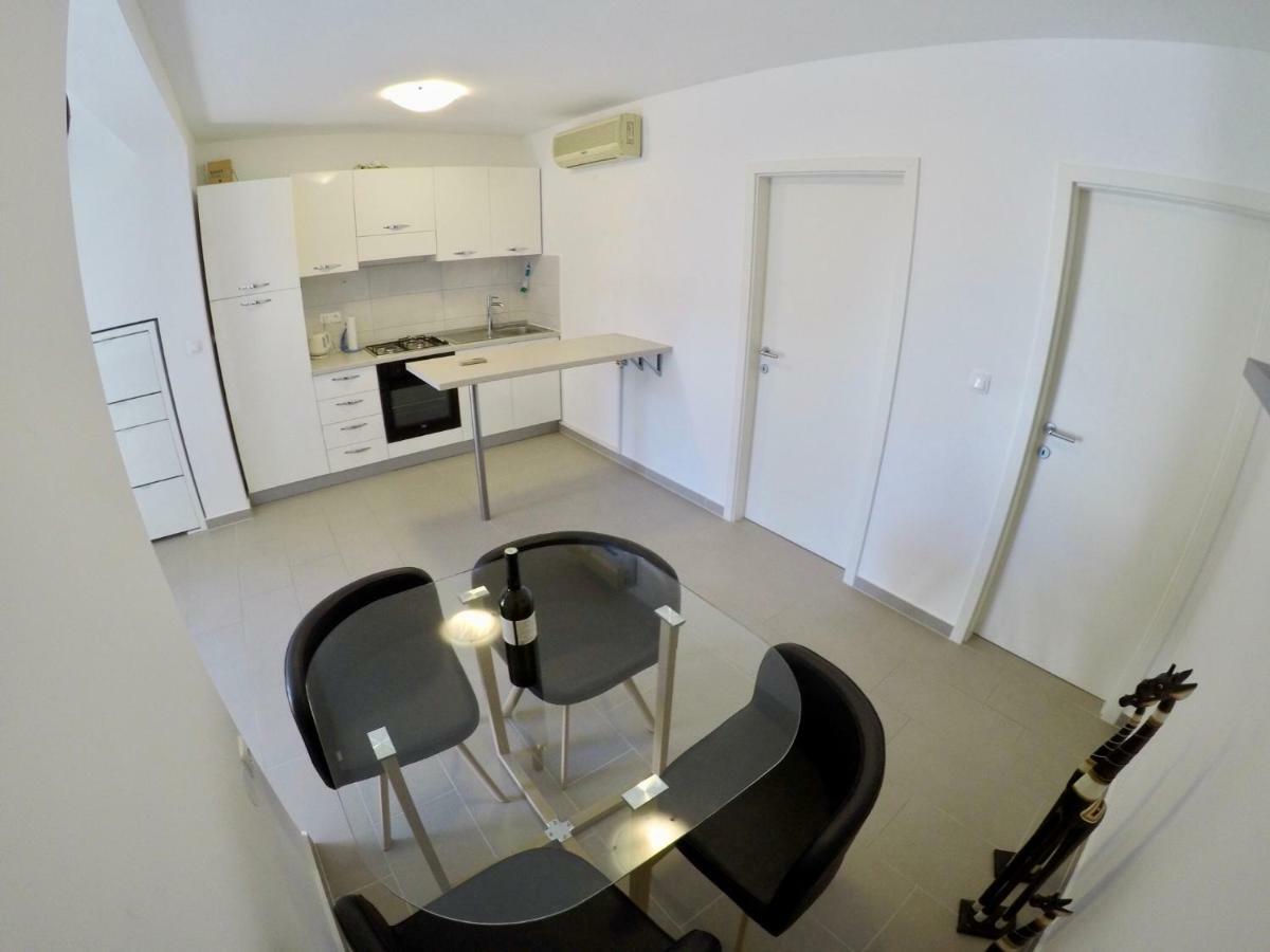 Apartments Lopac Jadranovo Kültér fotó