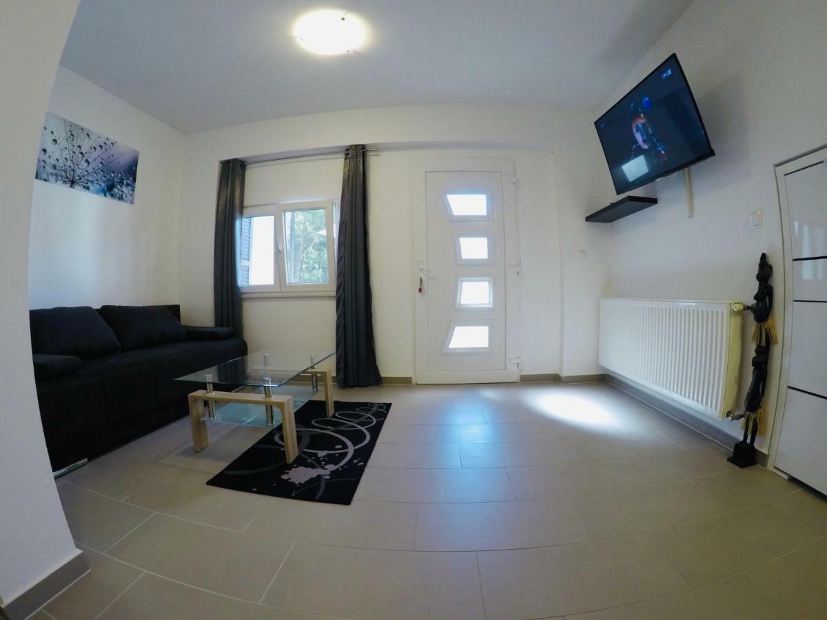 Apartments Lopac Jadranovo Kültér fotó