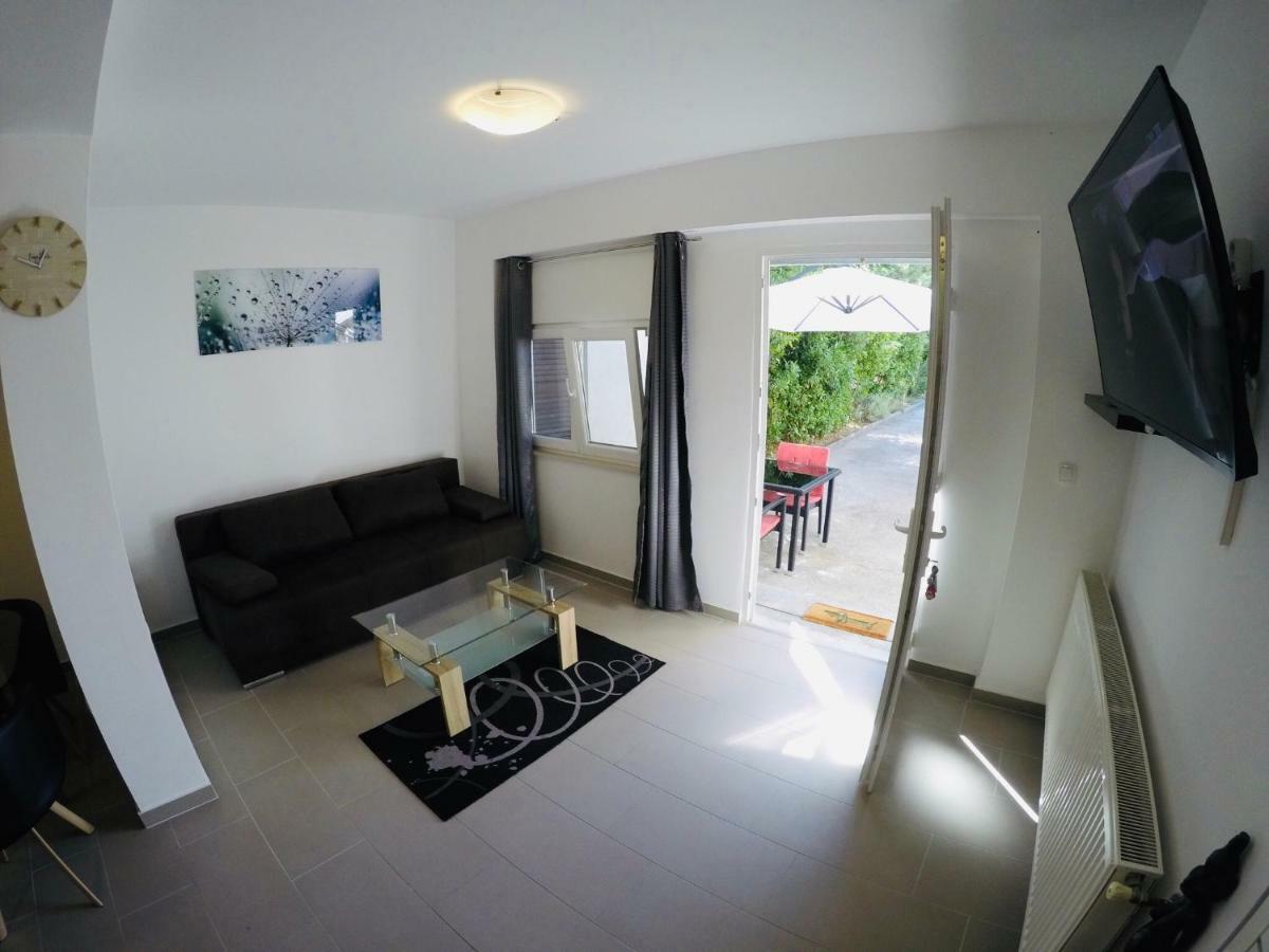 Apartments Lopac Jadranovo Kültér fotó